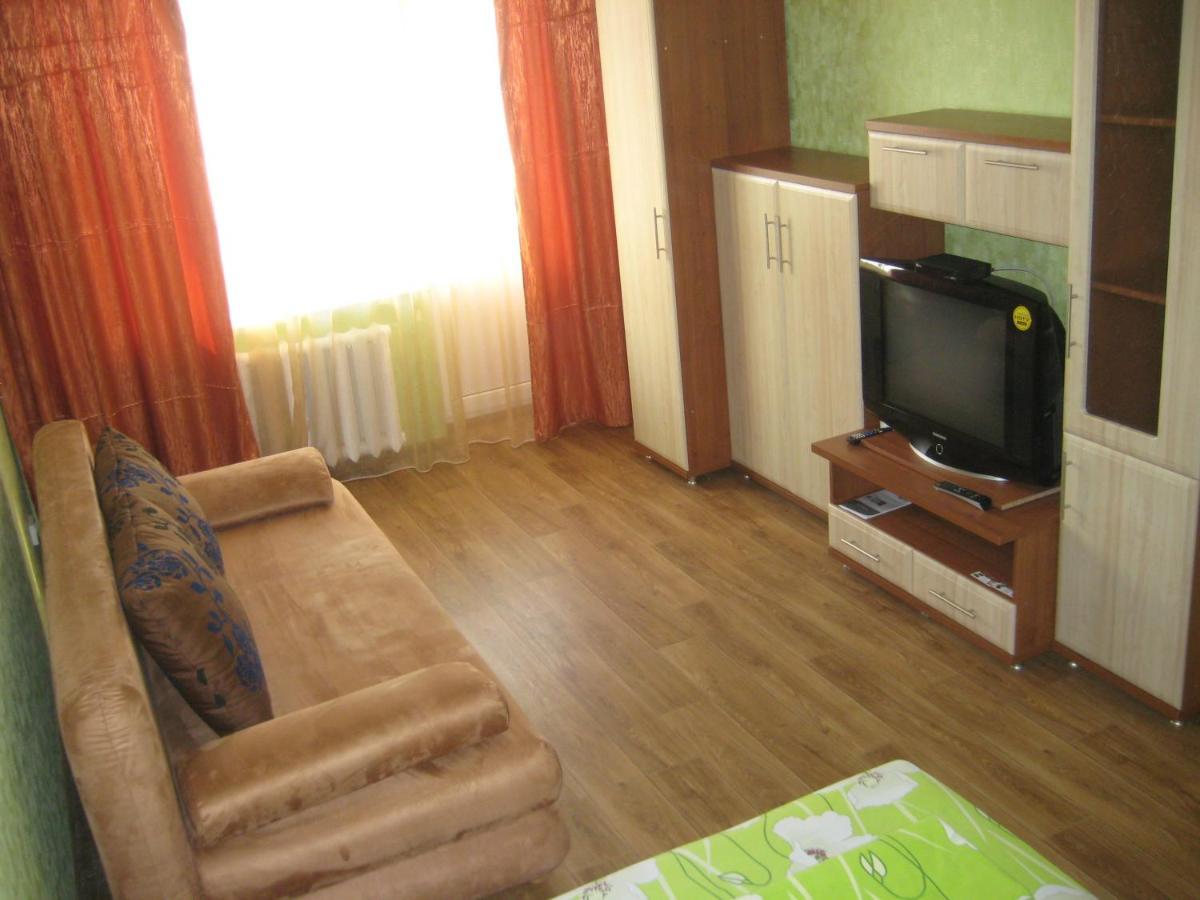 Комфортная 1-Комнатная Новопречистенская 1 Cherkasy Exterior photo