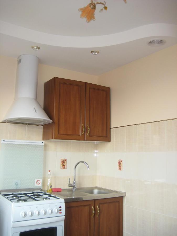 Комфортная 1-Комнатная Новопречистенская 1 Cherkasy Exterior photo